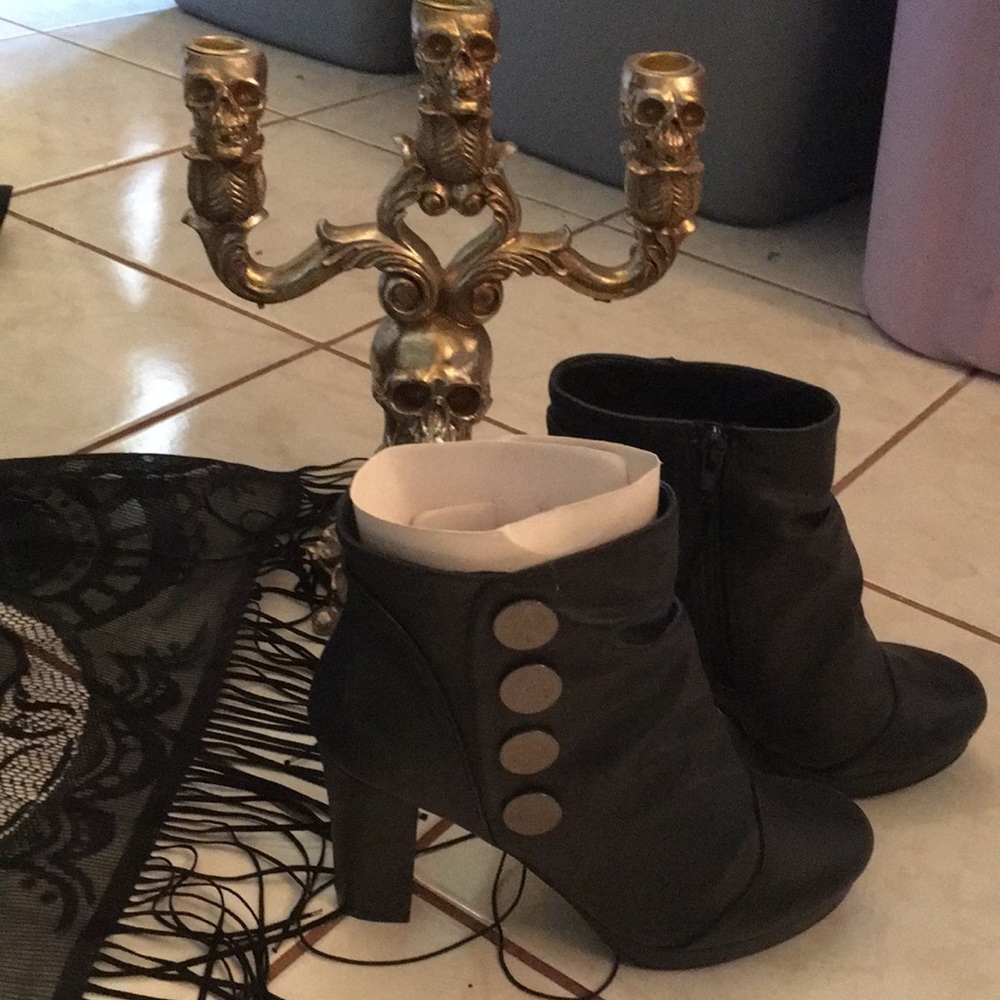 NWT Special Order Witch Boots with Pentagram buttons